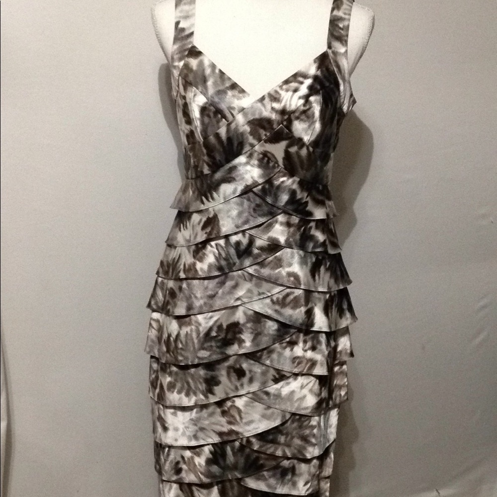 London Times Tiered Shimmer Formal Dress Size 6